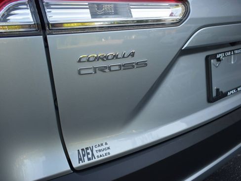 Used 2023 Toyota Corolla Cross L FWD image 29
