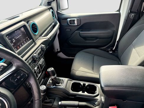 Used 2023 Jeep Wrangler Unlimited w/ Cold Weather Group AWD/4WD image 26