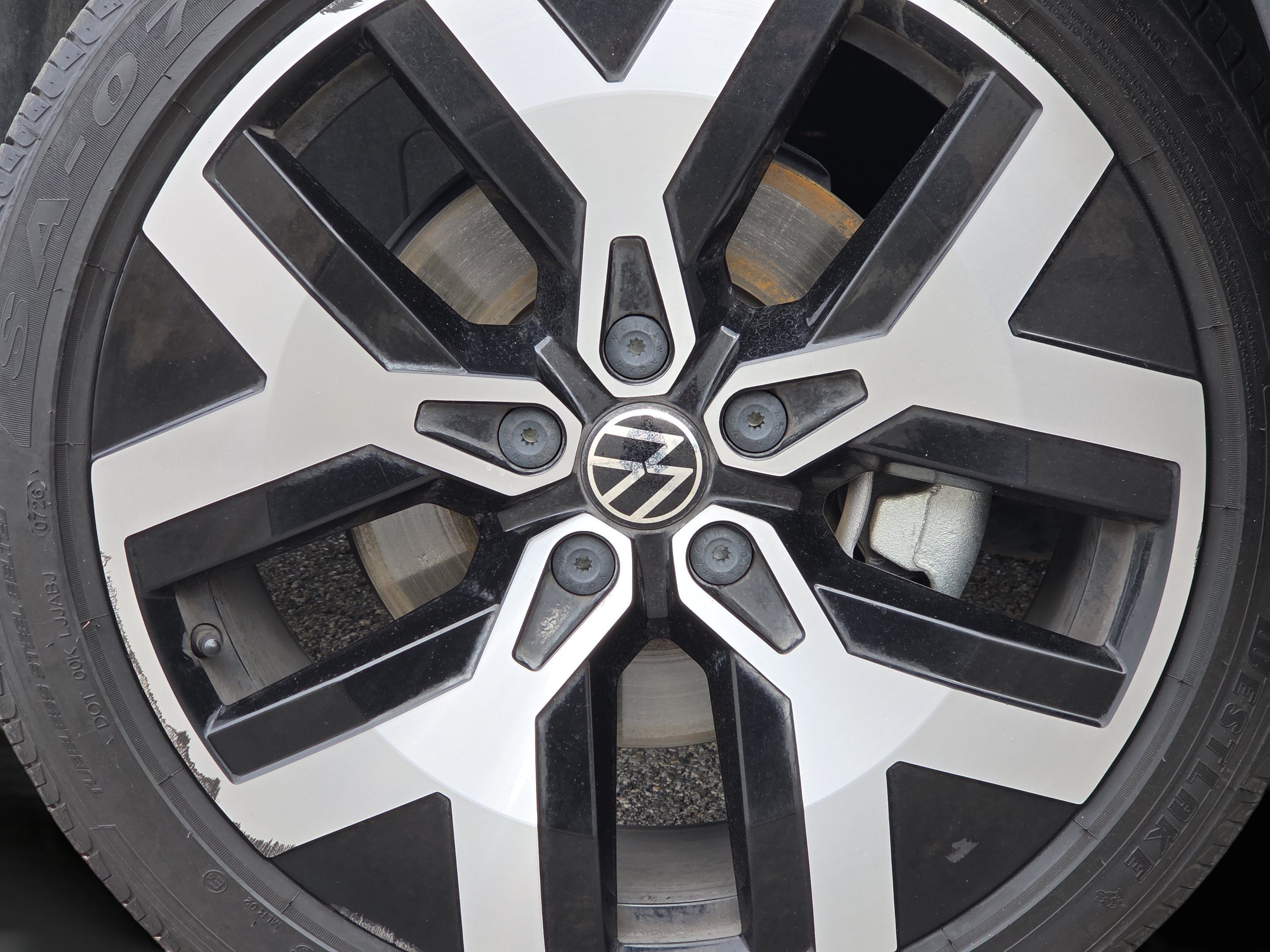 Used 2023 Volkswagen Taos SEL AWD/4WD image 19