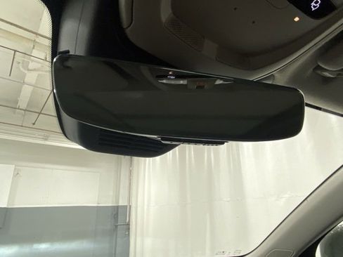 Certified 2024 Volvo XC40 B5 Plus w/ Protection Package Premier image 28