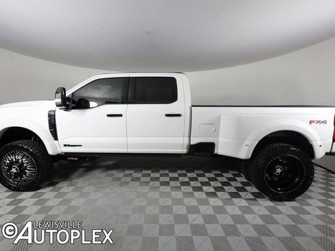 Used 2025 Ford F450 Platinum w/ Platinum Plus Package image 10