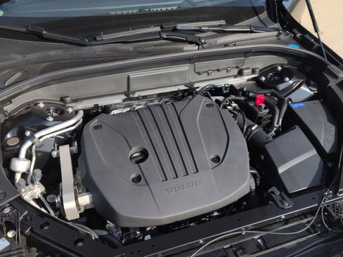 New 2026 Volvo XC60 B5 Ultra w/ Protection Package Premier image 28