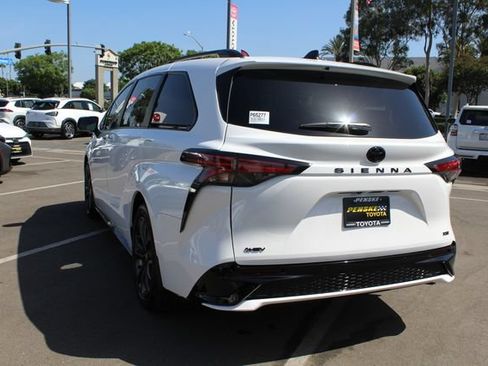 Certified 2026 Toyota Sienna XSE FWD image 12