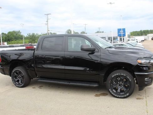 New 2026 RAM 1500 Express AWD/4WD image 8