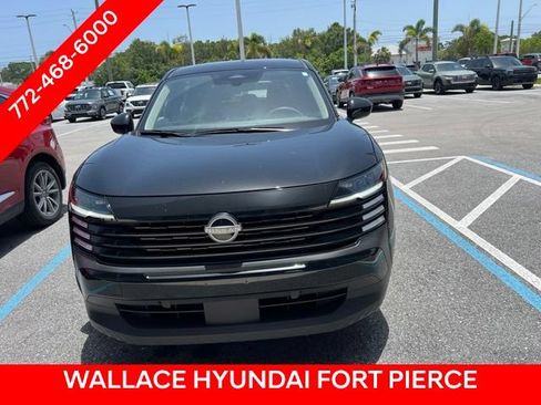 Used 2025 Nissan Kicks SV FWD image 2