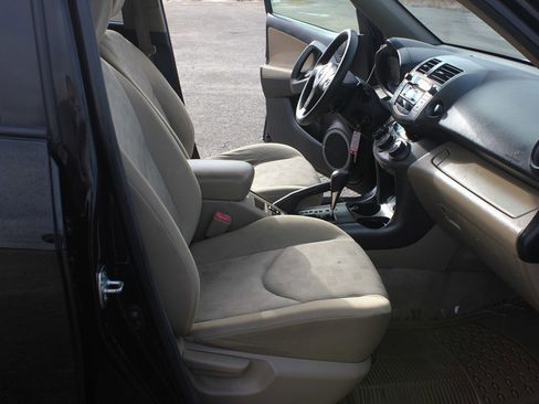 Used 2010 Toyota RAV4 AWD image 32