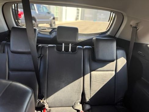 Used 2019 Toyota Highlander XLE AWD/4WD image 22