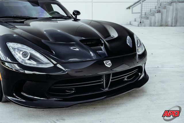 Used 2014 SRT Viper GTS w/ GTS Laguna Interior Package RWD image 25