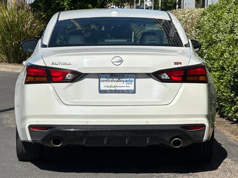 Certified 2024 Nissan Altima 2.5 SR FWD image 5