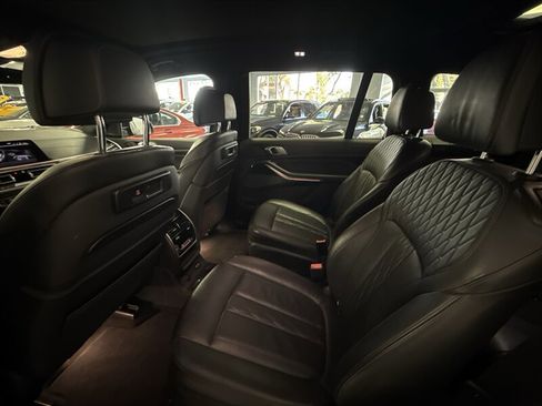 Used 2019 BMW X7 xDrive40i w/ Premium Package AWD/4WD image 25