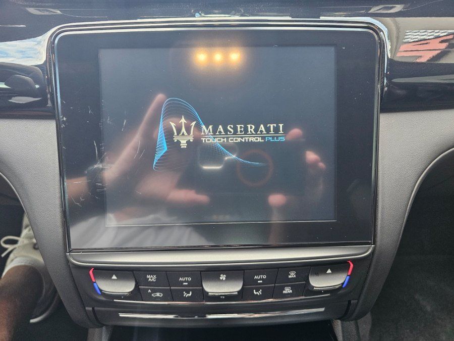 Used 2020 Maserati Quattroporte S GranSport Q4 AWD/4WD image 8