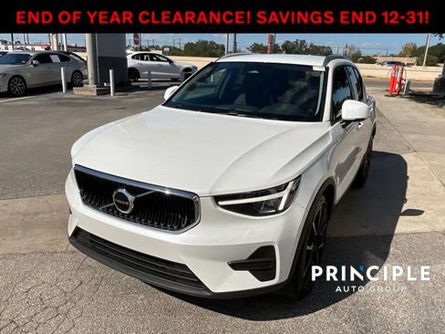 Certified 2023 Volvo XC40 B4 Core w/ Protection Package Premier image 4