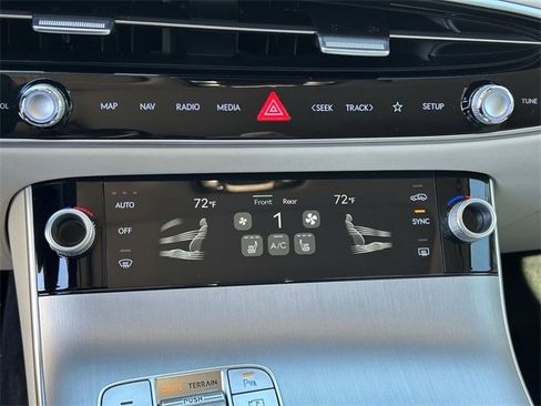 Used 2026 Genesis GV70 2.5T Select image 29