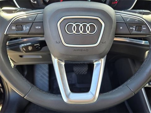 Used 2024 Audi Q3 2.0T Premium w/ Convenience Package image 27