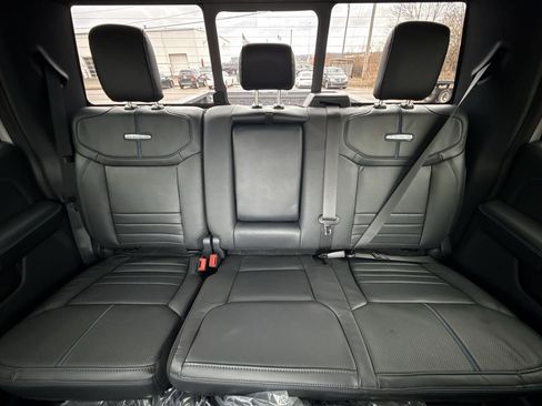 New 2026 Ford F250 Platinum image 25