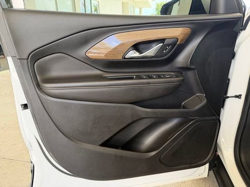 Used 2020 GMC Terrain SLE FWD image 35