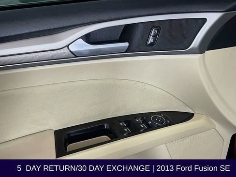 Used 2013 Ford Fusion SE FWD image 22