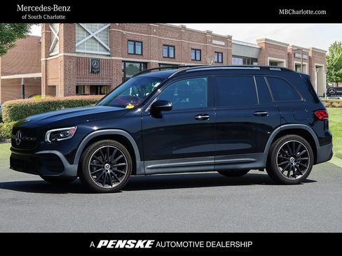 Used 2023 Mercedes-Benz GLB 250 image 1