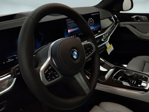 Used 2026 BMW X7 xDrive40i image 19