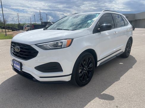 Used 2022 Ford Edge SE w/ Black Appearance Package AWD/4WD image 1