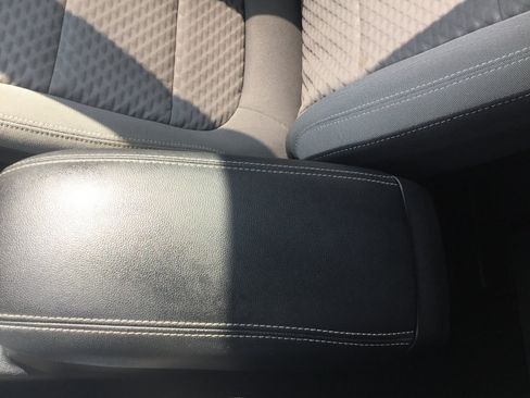 Used 2021 Ford Escape SE FWD image 19