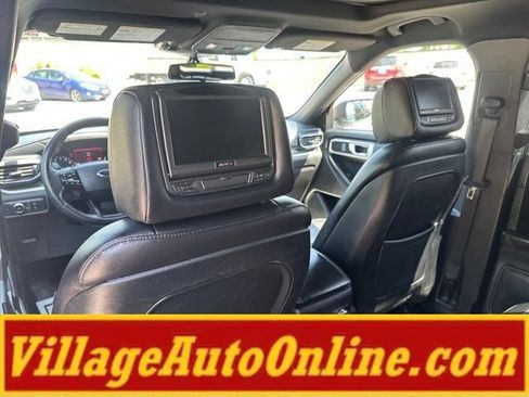 Used 2020 Ford Explorer XLT w/ Equipment Group 202A AWD/4WD image 37