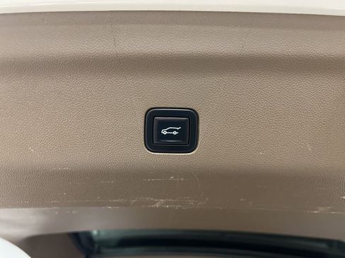 Certified 2022 GMC Yukon XL Denali w/ Advanced Technology Package image 6