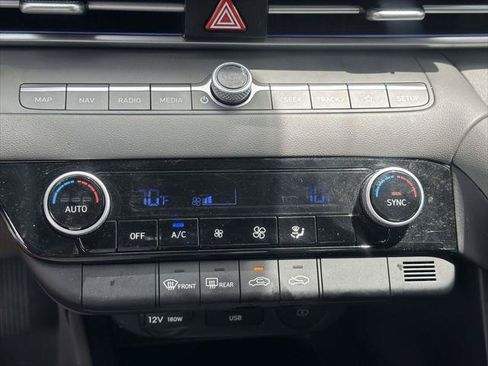 Certified 2024 Hyundai Elantra SEL FWD image 22