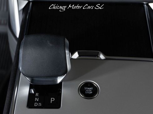 Used 2025 Land Rover Range Rover Long Wheelbase SE AWD/4WD image 28