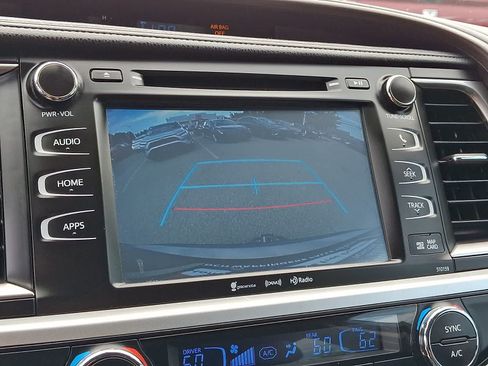 Used 2016 Toyota Highlander XLE AWD/4WD image 20