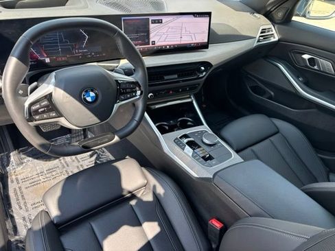 Used 2025 BMW 330i xDrive Sedan w/ Premium Package AWD/4WD image 18