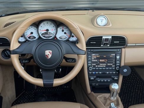 Used 2012 Porsche 911 Carrera 4S image 17