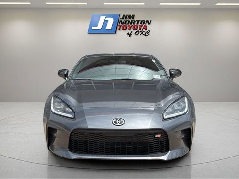 New 2026 Toyota GR86 Premium RWD image 2
