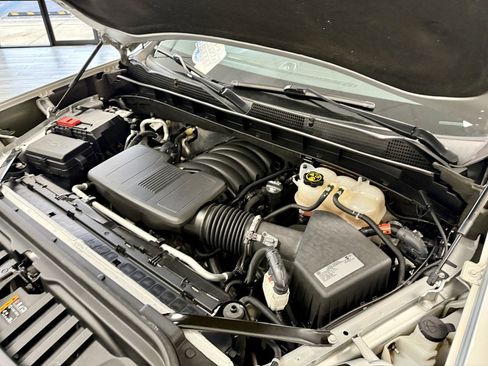 Used 2020 GMC Sierra 1500 Elevation w/ Elevation Value Package image 18