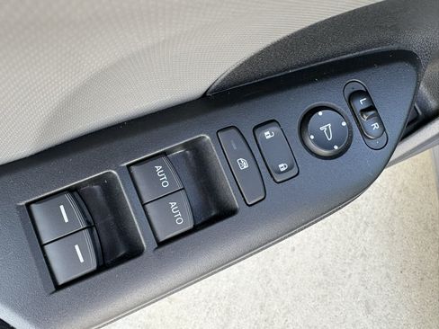 Certified 2017 Honda Civic LX image 9