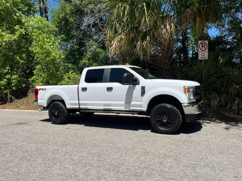 Used 2021 Ford F250 XL w/ Power Equipment Group image 4
