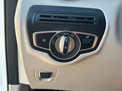 Used 2022 Mercedes-Benz GLC 300 image 28