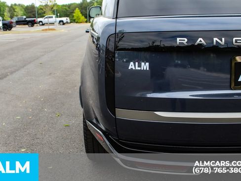Used 2025 Land Rover Range Rover SE AWD/4WD image 11
