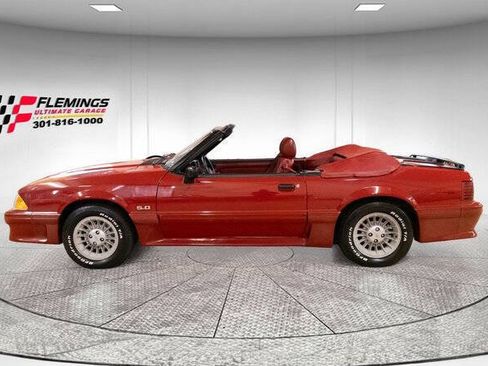 Used 1989 Ford Mustang GT RWD image 3