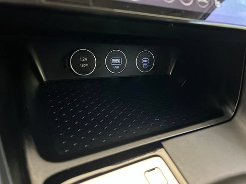 Used 2026 Genesis G70 2.5T RWD image 42