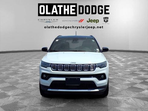 Used 2025 Jeep Compass Limited AWD/4WD image 33