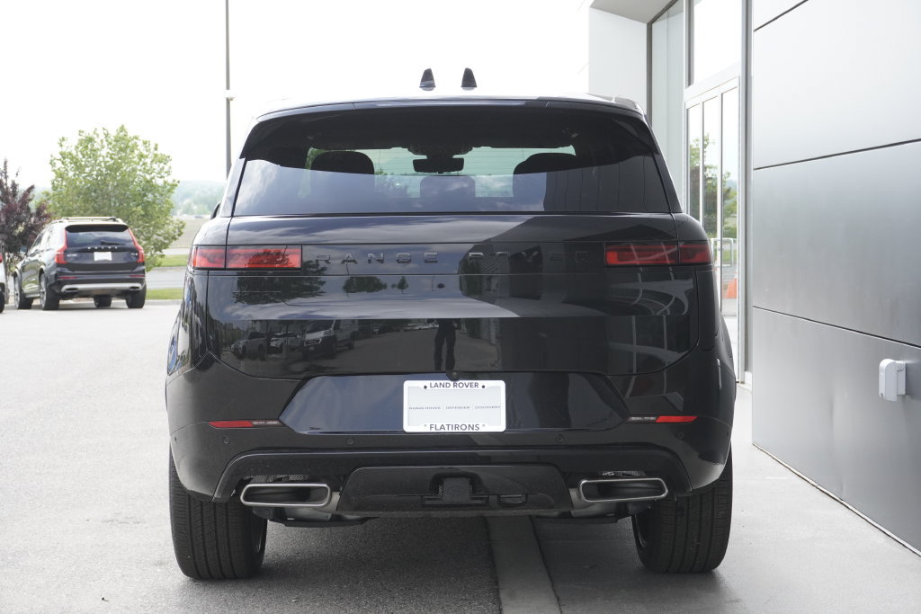 New 2026 Land Rover Range Rover Sport Dynamic SE AWD/4WD image 6