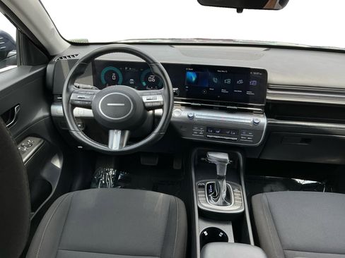 Used 2025 Hyundai Kona SEL FWD image 14