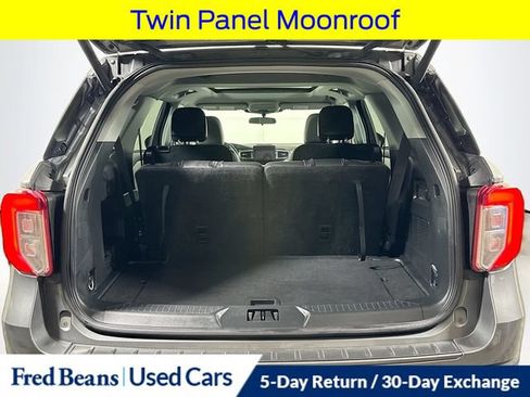 Used 2024 Ford Explorer XLT w/ Equipment Group 202A AWD/4WD image 34