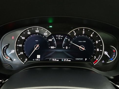 Used 2019 BMW 530i xDrive AWD/4WD image 14