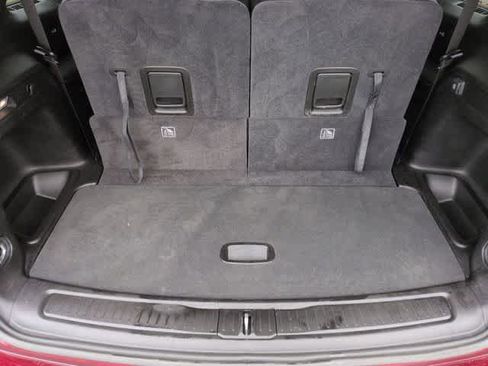 Used 2024 Jeep Grand Cherokee L Laredo image 32