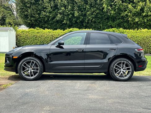 Used 2026 Porsche Macan AWD/4WD image 2