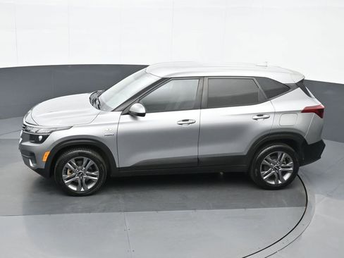 Used 2021 Kia Seltos LX AWD/4WD image 18