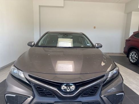 Used 2023 Toyota Camry SE w/ Convenience Package image 4