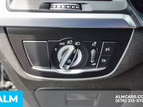 Used 2025 BMW X4 xDrive30i AWD/4WD image 45